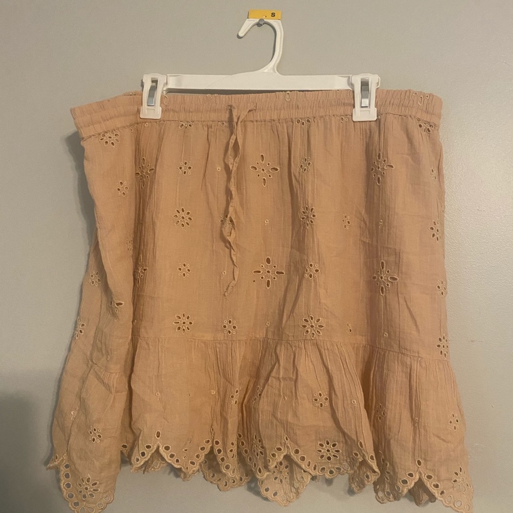 Soft Pink Lace/Scallop Skirt